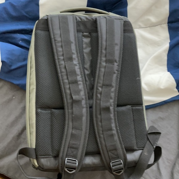 EUC - eBags slim laptop pro bag - backpack - Picture 7 of 8